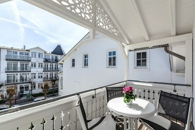 Ferienwohnung in Binz - Villa Iduna / Ferienwohnung No. 12a - 2. OG mit Balkon nach Osten - Bild 6