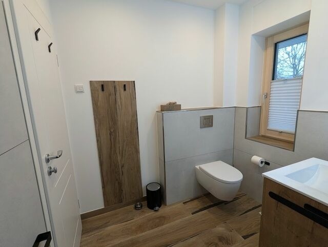 Ferienwohnung in Ummanz - 4 Sterne Landhaus L&uuml;&szlig;vitz Ferienwohnung - Wallbox - Bild 11