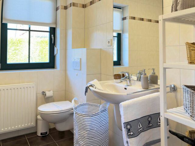 Ferienwohnung in Born a. Dar&szlig; - Haus am kleinen Hafen No 1 - Bild 13